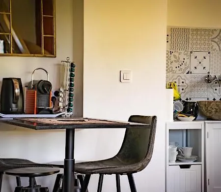 Alojamento de Acomodação e Pequeno-almoço Ce Petit Chemin