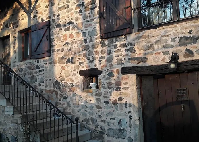 Ce Petit Chemin 3* Cenves